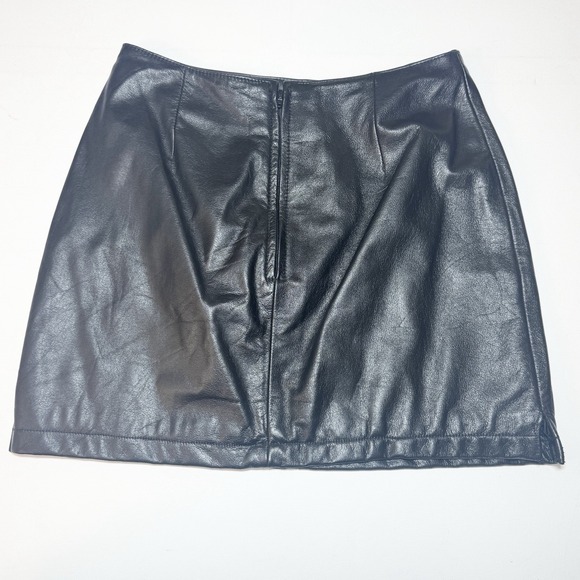 Black Leather Mini Skirt Maxima Wilsons Womens 4 Whimsigoth Grunge Y2K Punk 90s - Picture 2 of 8